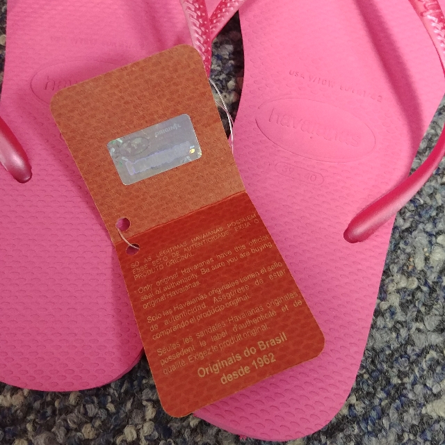 havaianas shocking pink