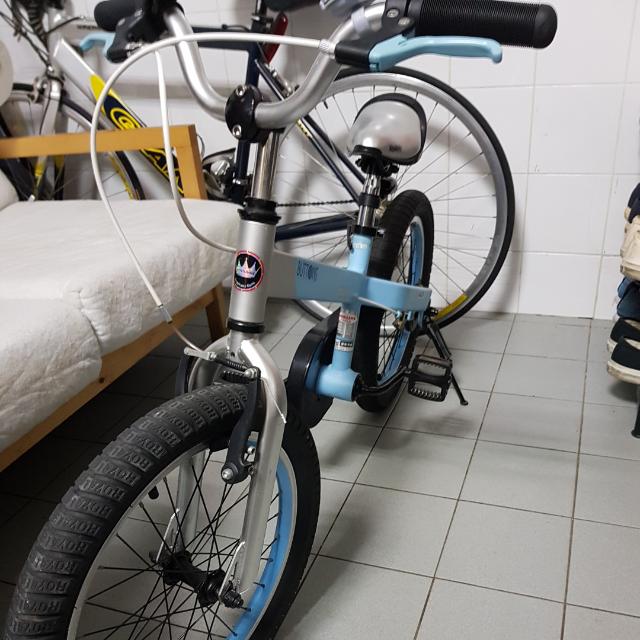 royal baby buttons bike