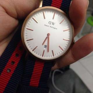 jam tangan DW
