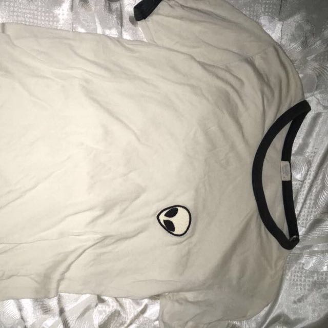 [ bids ] alien patch ringer top (Category: Other Tops) located in Singapore. Submitted by executed (Listing ID 122240844, Image 1). Description: .