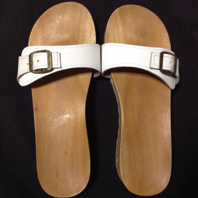 Authentic Happy Feet Wooden Sandals Slippers, Women's Fashion, Footwear ...
