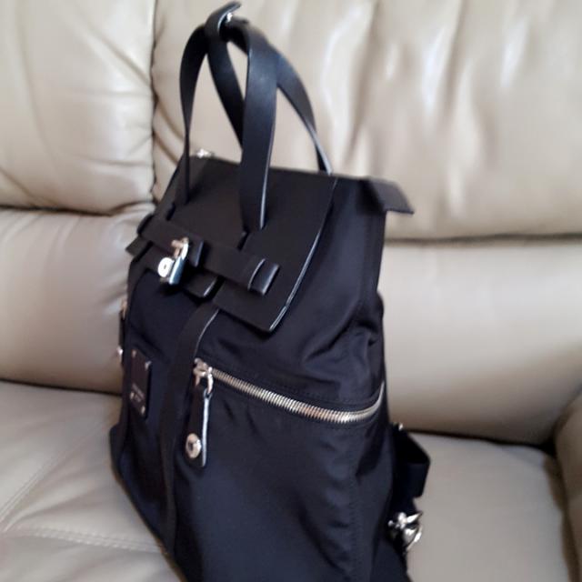 Henri bendel jetsetter bag hotsell