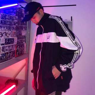 Show me the money 側邊Logo🤘風衣