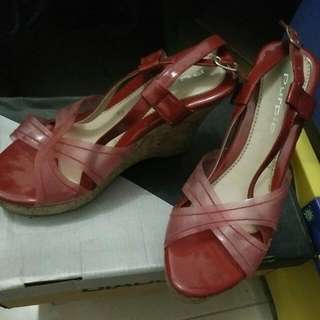 Red wedges