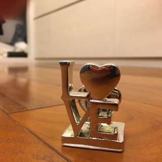LoVE 擺飾 桌飾 裝飾 愛 愛情 情人 紙鎮