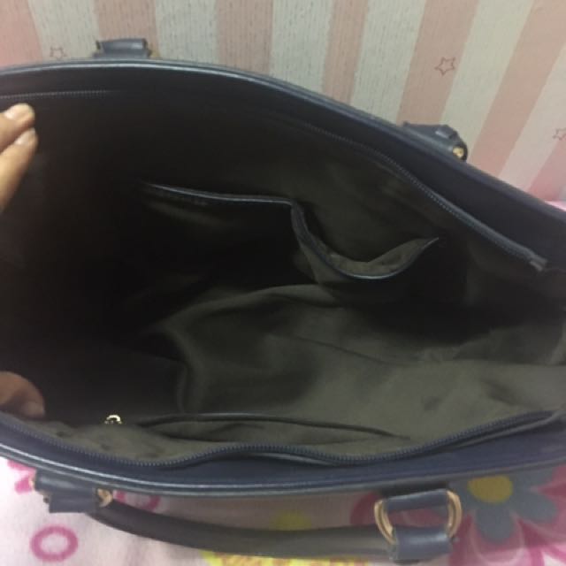 Authentic Mendrez Bag, Women's Fashion, Bags & Wallets, Crossbody Bags