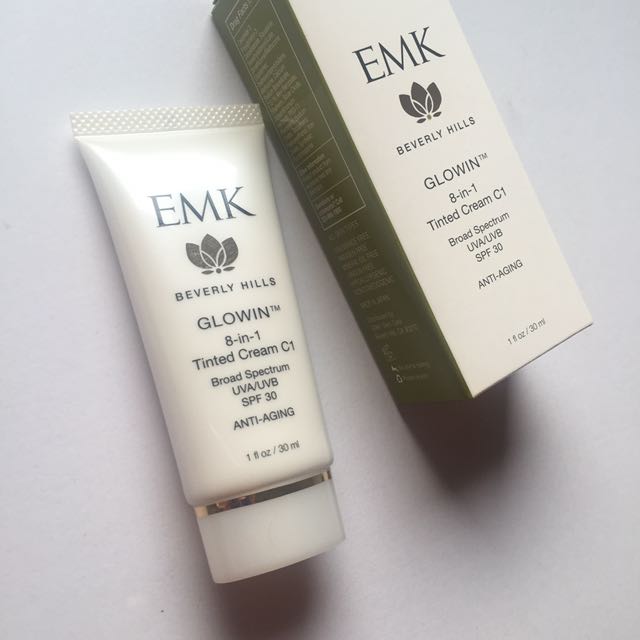 emk glowing tinted cream 8 in 1