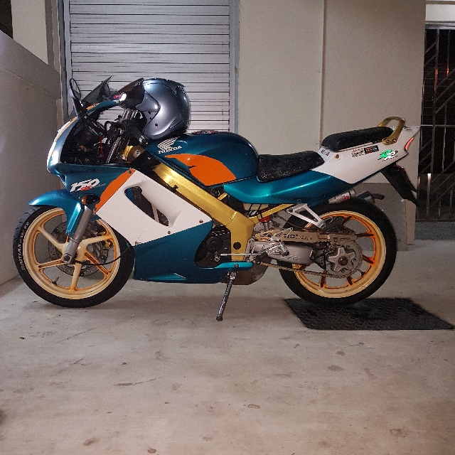 Honda online nsr 1000cc