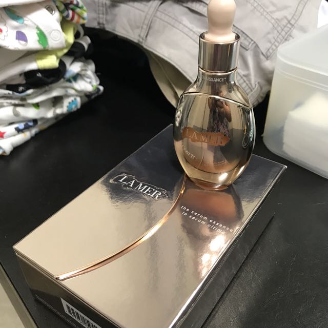 la mer genaissance serum essence