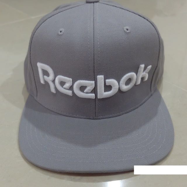 reebok classic snapback