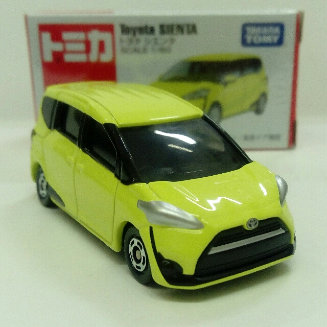 tomica toyota sienta