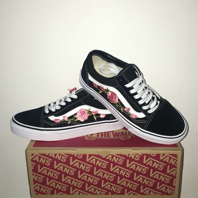 vans classic with roses