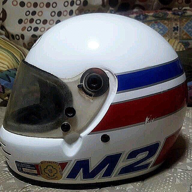 Bell M 2 (Category: Motorcycle Accessories) located in Singapore. Submitted by amirnorton (Listing ID 97364521, Image 2). Description: Bell M 2 fullface helmet. Helmet in good condition only sponge start to wear off.Size M or 59cm.