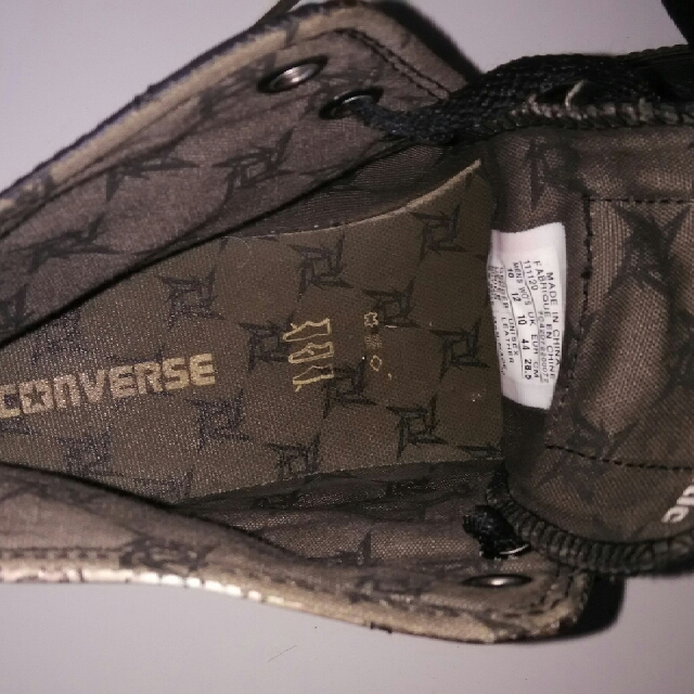 converse metallica pirate skull