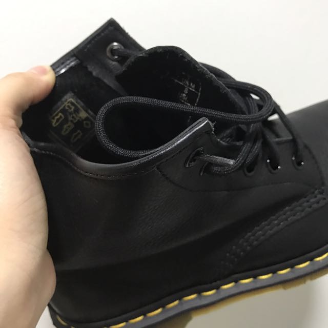 dr martens 10064