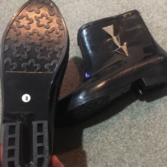 Gummies Ankle Gumboots Women s Fashion Shoes on Carousell