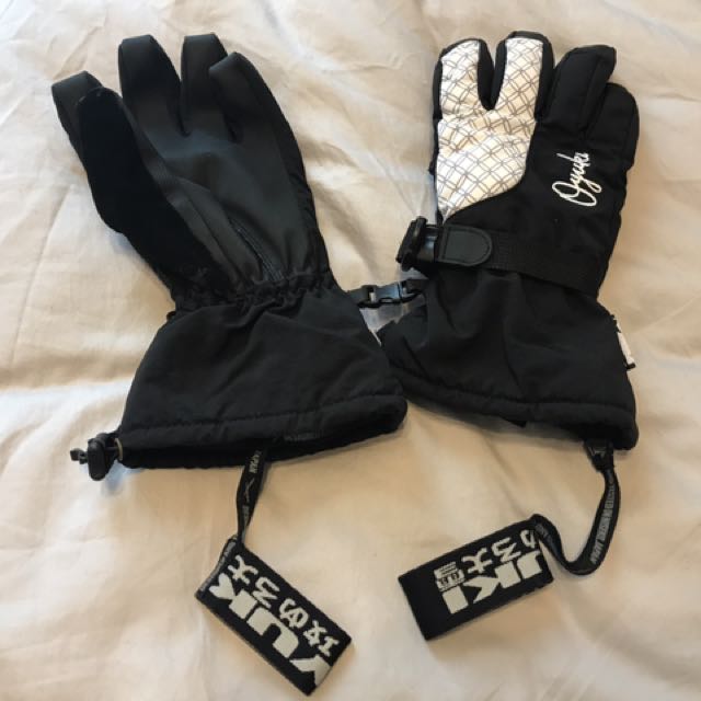 Japan Oyuki Ski Gloves Women's, Sports Equipment, Sports & Games
