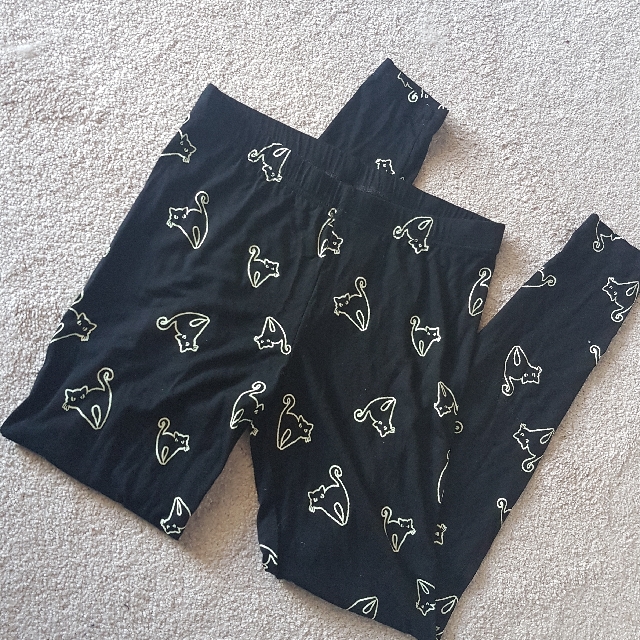 Leggings Tights Sz 12 Trolls Or Glow In Dark Cats Women S Fashion