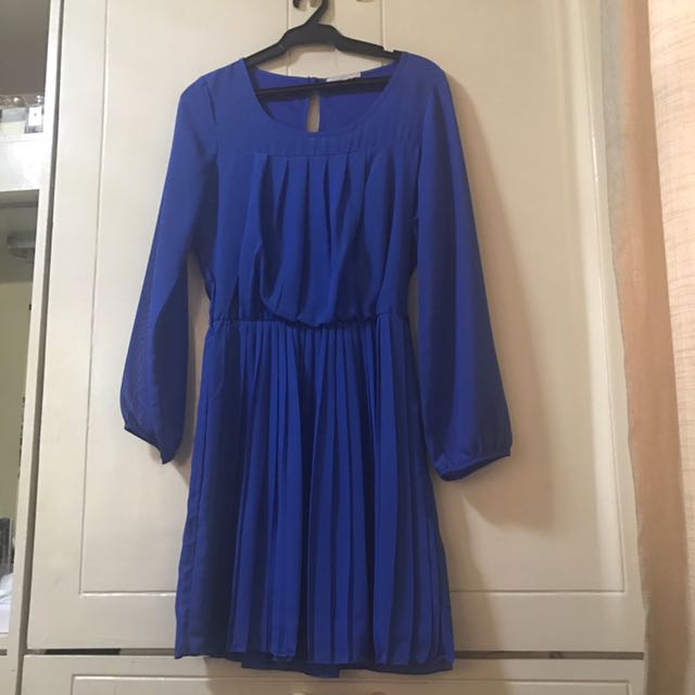 Long Sleeve Chiffon Dress (Category: Dresses) located in Quezon City. Submitted by chilltrain (Listing ID 122714592, Image 1). Description: .