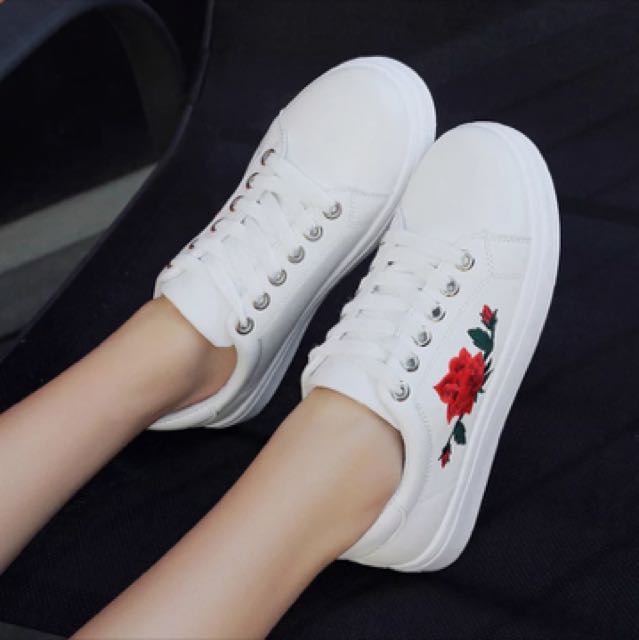 rose embroidered shoes