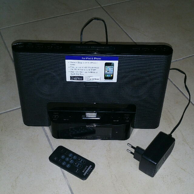 Sony Personal Audio Docking System ICFDS15iP, Audio, Portable Audio