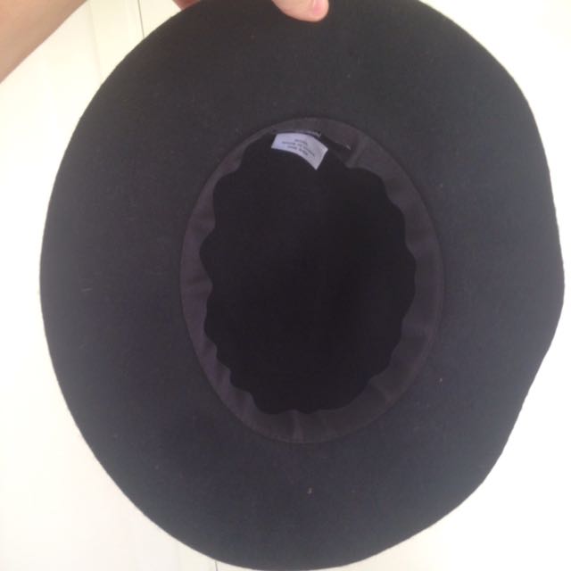 Sportsgirl Wool Hat, Women's Fashion, Accessories on Carousell