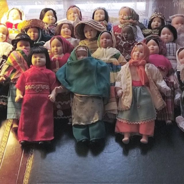 porcelain dolls of the world collection