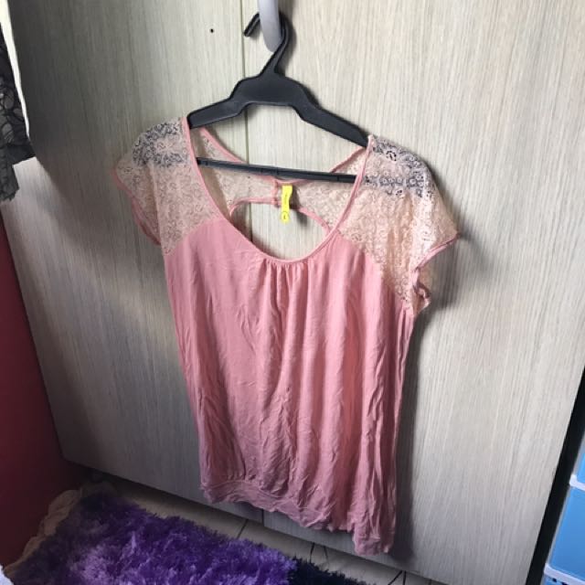 F21 Top Seethru (Category: Others Tops) located in Quezon City. Submitted by closetcravingsplus (Listing ID 122886574, Image 2). Description: .