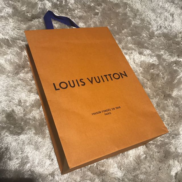 Louis Vuitton Paper Bag New Edition on Carousell