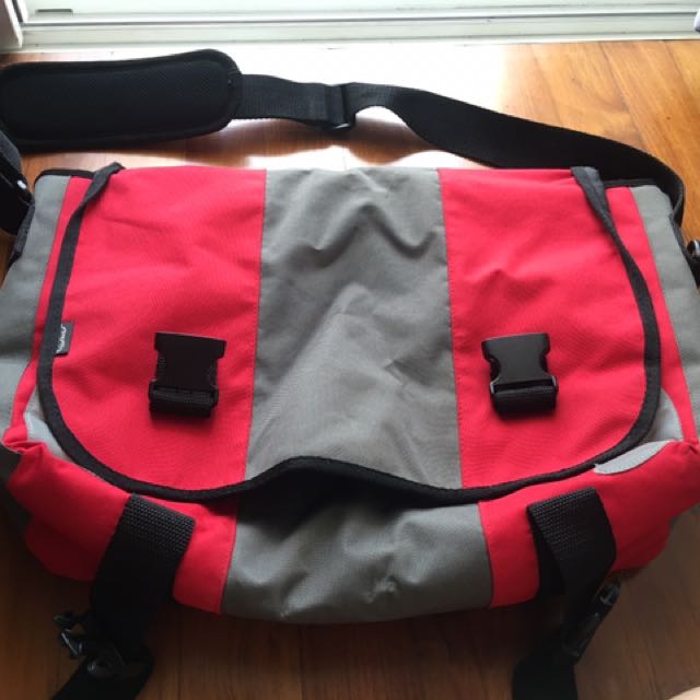 red messenger bag mens