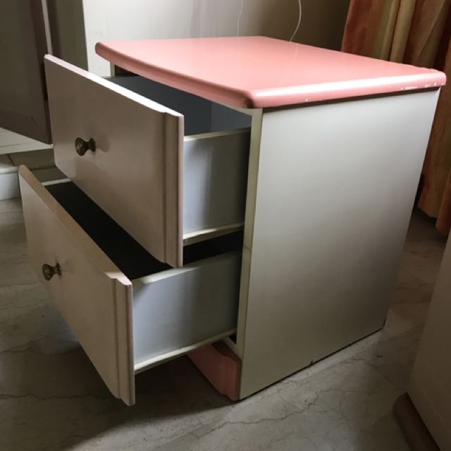 Side Table (Category: Tables & Sets) located in Singapore. Submitted by st.14289 (Listing ID 122903909, Image 3). Description: .