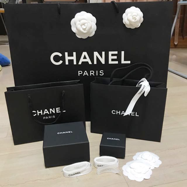 chanel paper bag with flowers
