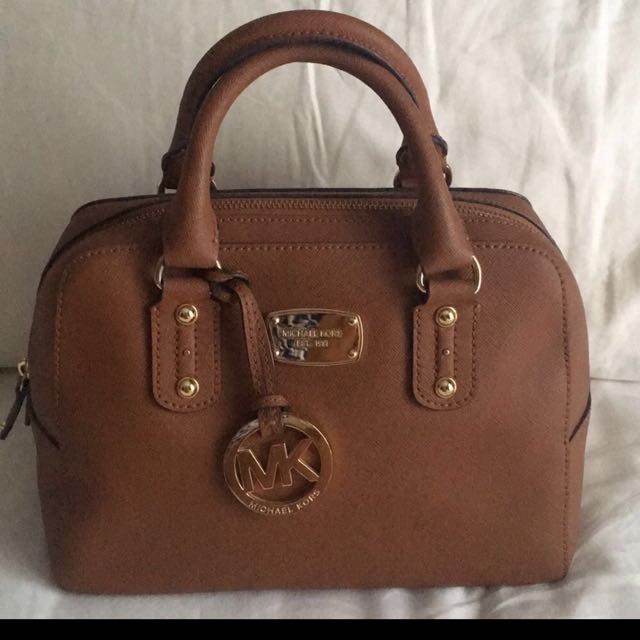 michael kors jet set satchel