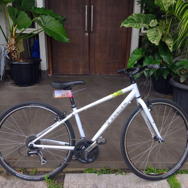 Trek 7 2 Fx 2016 Hybrid Bike Sports Bicycles On Carousell