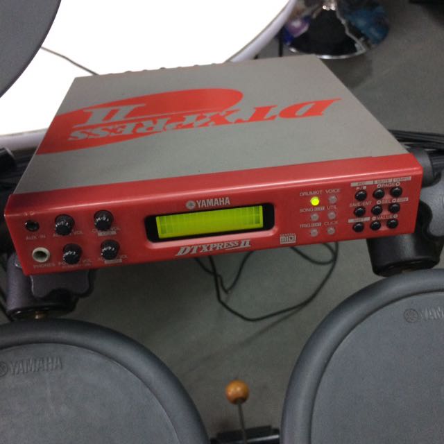 Yamaha DTXPRESS II, Hobbies & Toys, Music & Media, Musical Instruments ...