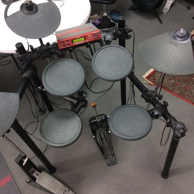 Yamaha DTXPRESS II, Hobbies & Toys, Music & Media, Musical Instruments ...