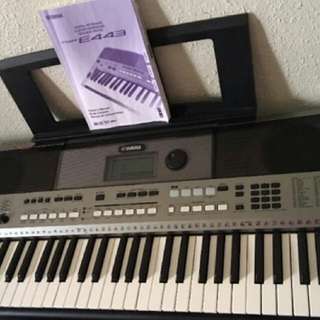 Yamaha PSR E443