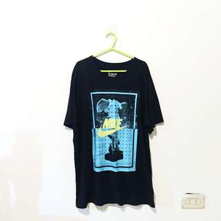 NIKE XL黃logo上衣