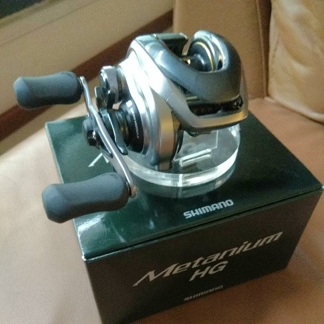 Price drop! Almost New Shimano Metanium HG (right), Sports Equipment,  Bicycles & Parts, Parts & Accessories on Carousell