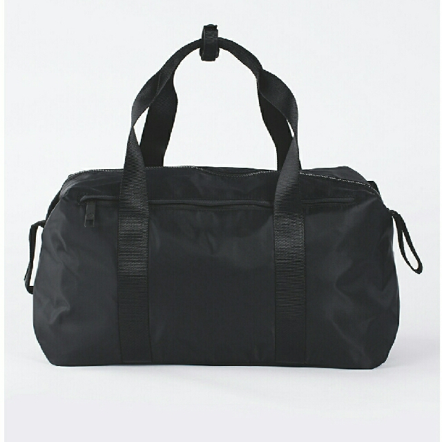 BNWT LULULEMON FAST TRACK DUFFLE BAG, Women's Fashion, Bags & Wallets