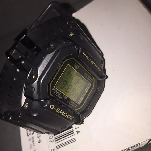 Casio G-Shock DW5030D, Men's Fashion, Watches & Accessories