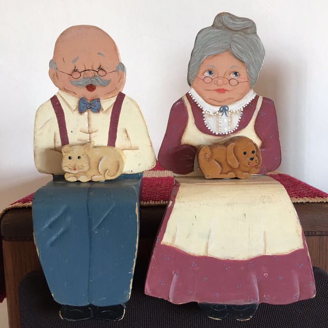 Hand Painted Old Couple Shelf Sitter Furniture Home Decor On