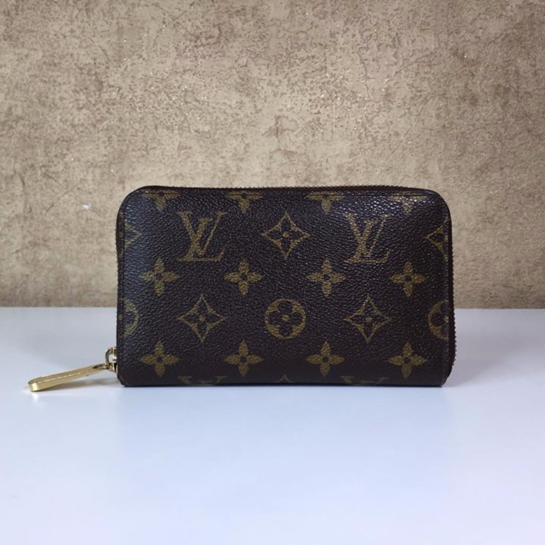Authentic Louis Vuitton Monogram Zippy Compact Wallet M40499