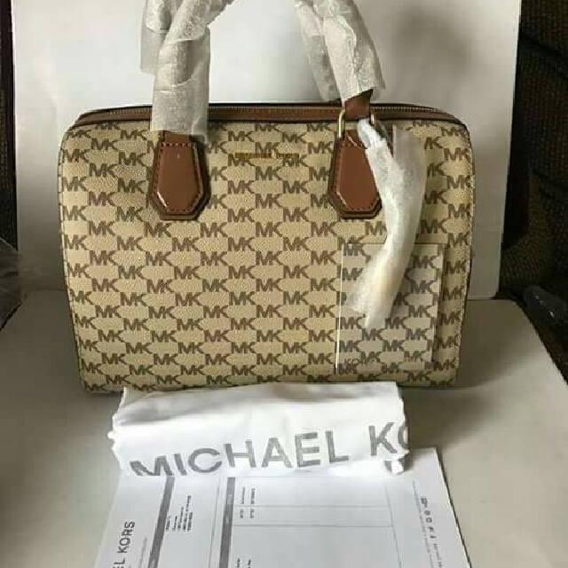 michael kors doctors bag