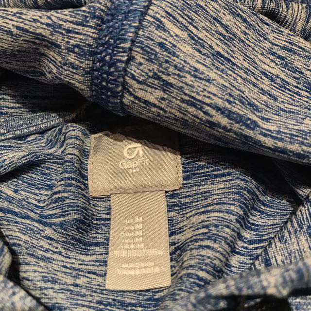 Gap （分類：外套及戶外衣服）位於 Hong Kong。 由 dougndoug 提交（商品編號 123544297，圖片 2）。簡介： Gap Fit Size : M 剪咗吊牌，未著過。