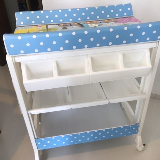 lucky baby bath tub with stand