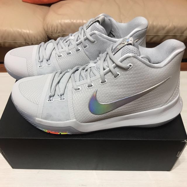 Kyrie 3 outlet iridescent swoosh