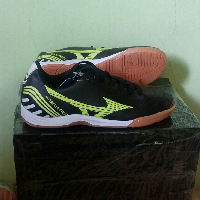 Sepatu Futsal Mizuno Morelia Neo Import Looking For On Carousell