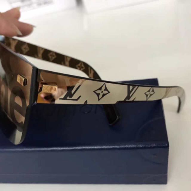 Supreme lv glasses top