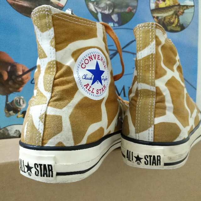 Giraffe print converse new arrivals